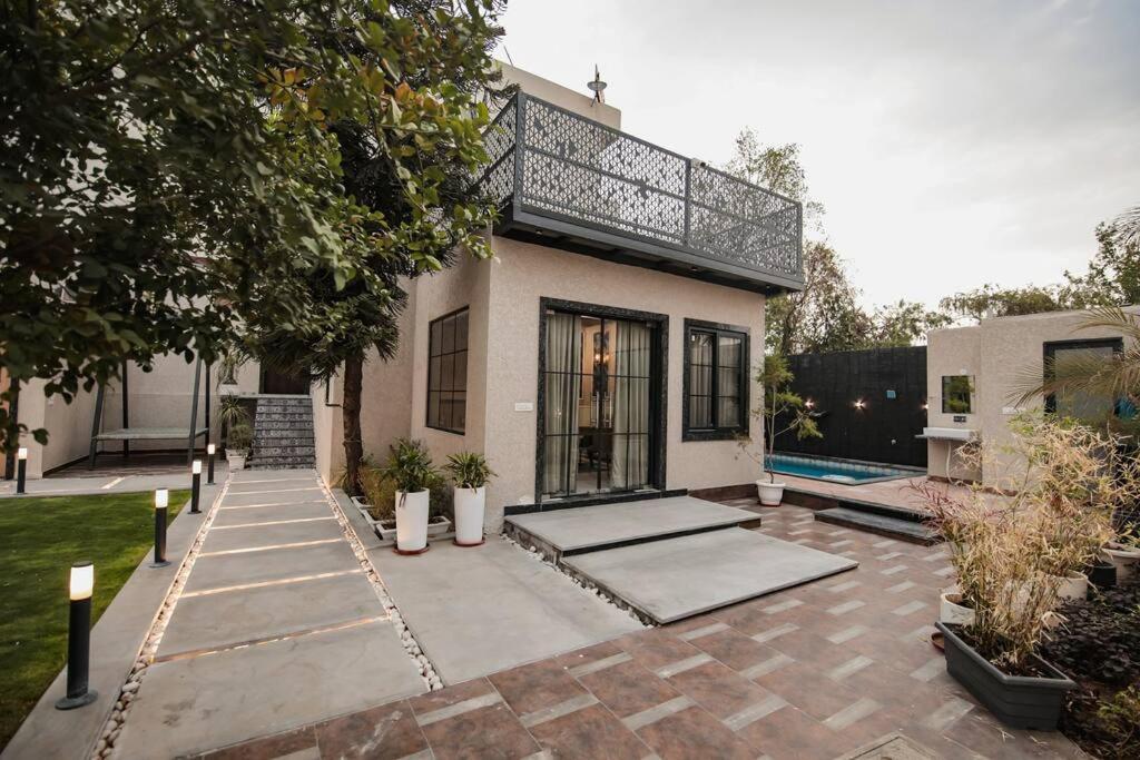 Saiba Outhouse- 4 Bed Room- Pool- Theatre- Partyhall- Garden & Terrace Sitting Area جايبور المظهر الخارجي الصورة