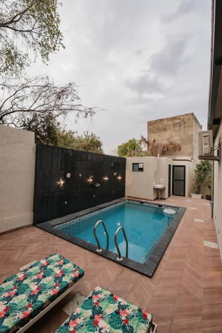 Saiba Outhouse- 4 Bed Room- Pool- Theatre- Partyhall- Garden & Terrace Sitting Area جايبور المظهر الخارجي الصورة