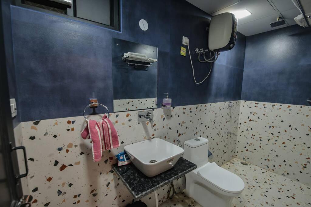 Saiba Outhouse- 4 Bed Room- Pool- Theatre- Partyhall- Garden & Terrace Sitting Area جايبور المظهر الخارجي الصورة
