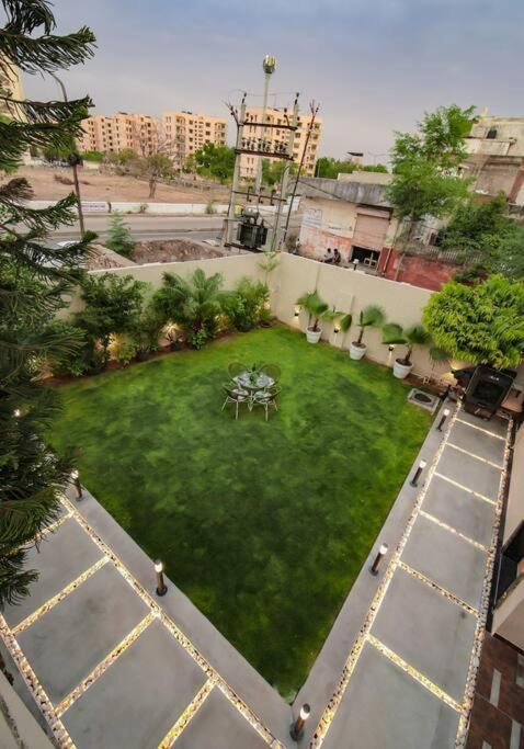Saiba Outhouse- 4 Bed Room- Pool- Theatre- Partyhall- Garden & Terrace Sitting Area جايبور المظهر الخارجي الصورة