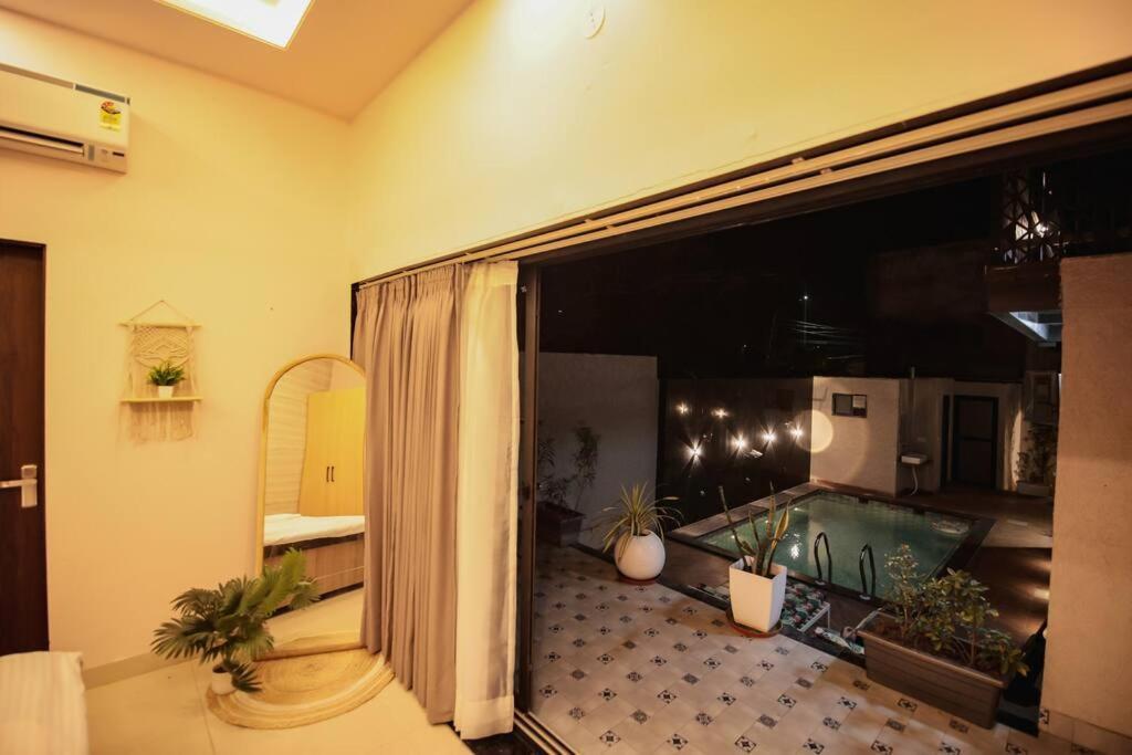 Saiba Outhouse- 4 Bed Room- Pool- Theatre- Partyhall- Garden & Terrace Sitting Area جايبور المظهر الخارجي الصورة