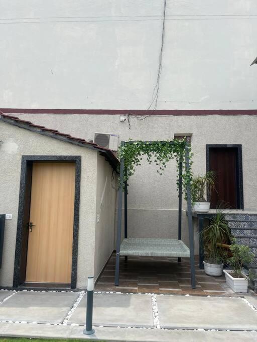 Saiba Outhouse- 4 Bed Room- Pool- Theatre- Partyhall- Garden & Terrace Sitting Area جايبور المظهر الخارجي الصورة