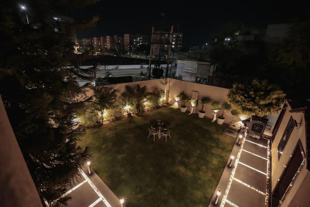 Saiba Outhouse- 4 Bed Room- Pool- Theatre- Partyhall- Garden & Terrace Sitting Area جايبور المظهر الخارجي الصورة